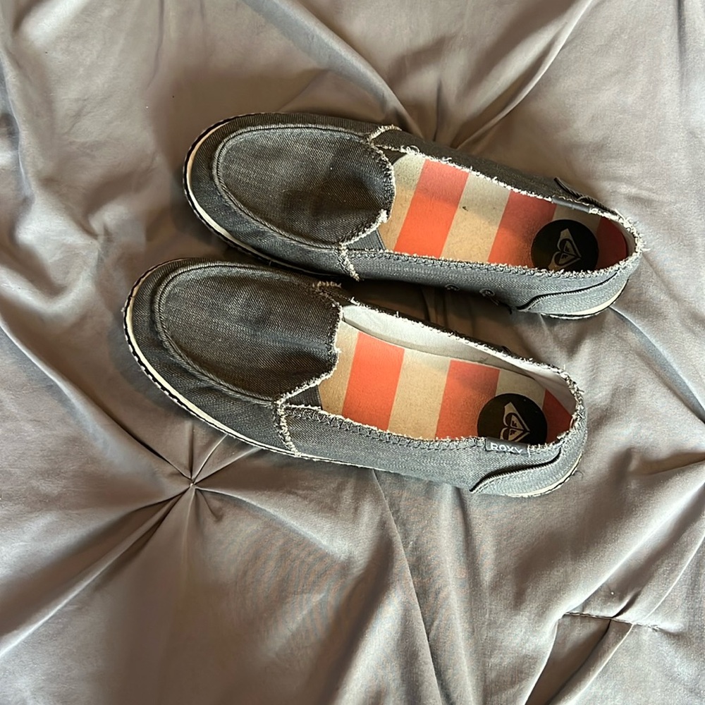 Women’s size 8, slip on shoes